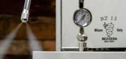 Bezzera BZ13 DE - Rosewood Accents - Special Edition 30 Bezzera BZ13 DE - Rosewood Accents - Special Edition -Crema Coffee Store Bezzera BZ13 PM 0149 G ca583164 8526 4b09 a605 b409450d8716