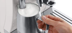 DeLonghi Dinamica ECAM35020W Espresso Machine 20 DeLonghi Dinamica ECAM35020W Espresso Machine -Crema Coffee Store Dinamica white grid milk froth 686x321 616f2907 083f 4a9c 8886 1e0e8aeb9d3d