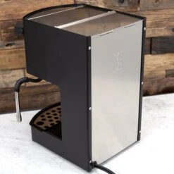 Refurbished Bezzera New Hobby Espresso Machine In Black -Crema Coffee Store IMG 3067 e82e6d1b 31e2 4299 a38c e473f946a091