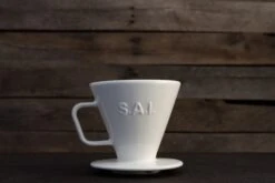 Saint Anthony Industries C70 Ceramic Pourover Brewer - White 7 Saint Anthony Industries C70 Ceramic Pourover Brewer - White -Crema Coffee Store IMG 35798