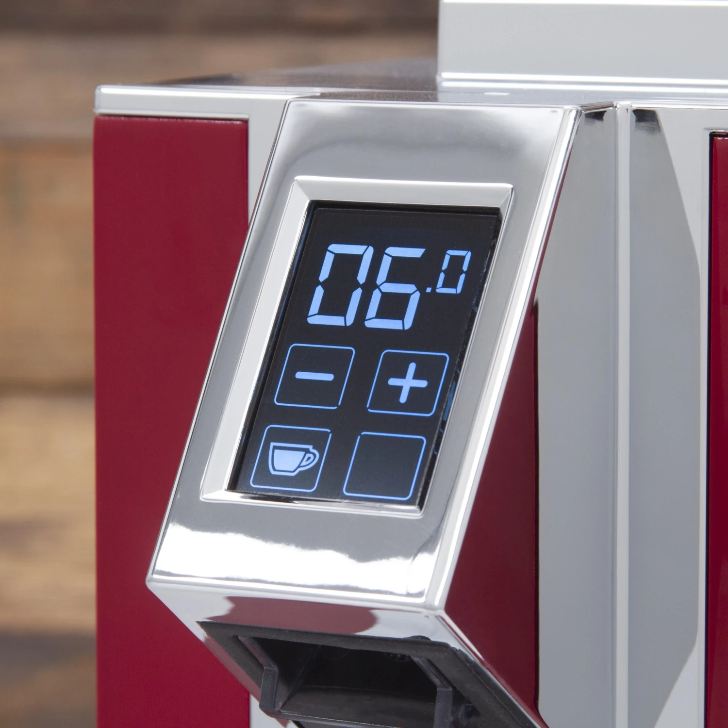 Eureka Mignon Magnifico Coffee Grinder In Amaranth 9 Eureka Mignon Magnifico Coffee Grinder In Amaranth - Image 7