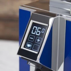 Eureka Mignon Specialita Espresso Grinder In Amaranth -Crema Coffee Store IMG 6099 134c3e42 3d2f 451c 9529 a478dc350f31