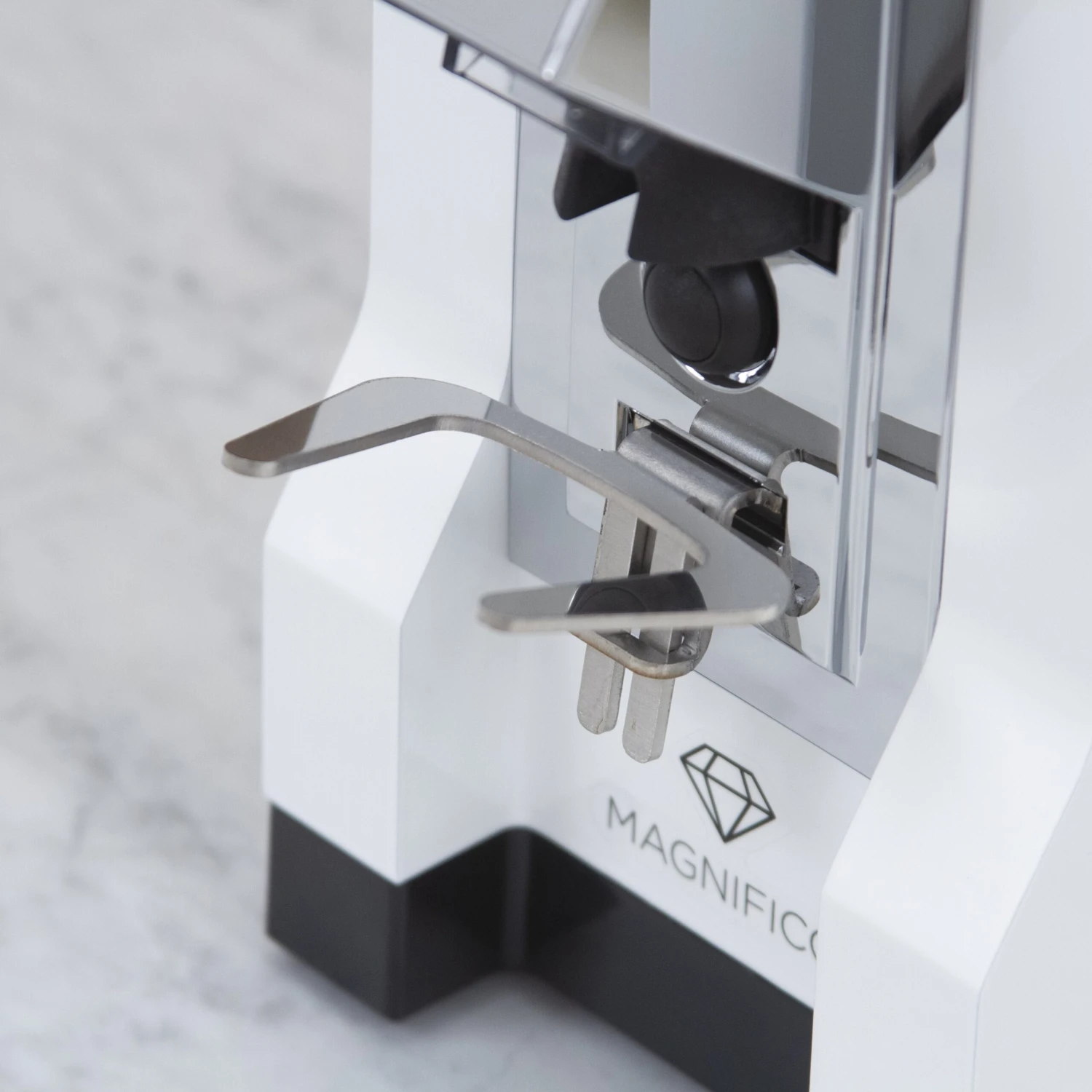 Eureka Mignon Magnifico Coffee Grinder In White 9 Eureka Mignon Magnifico Coffee Grinder In White - Image 8