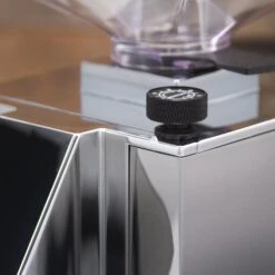 Eureka Mignon Silenzio Espresso Grinder In Dubai Gold -Crema Coffee Store IMG 6921 08d2cbb2 cd65 4a9c bc3b 1fc9d1e34747