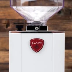 Eureka Mignon Silenzio Espresso Grinder In White 17 Eureka Mignon Silenzio Espresso Grinder In White -Crema Coffee Store IMG 7181