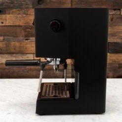 Refurbished Gaggia Classic Pro In Tuxedo Black -Crema Coffee Store IMG 7354 d10a0af6 2987 40df b12e 30009133f89c
