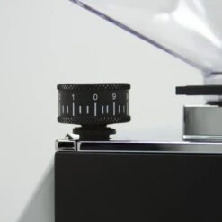 Eureka Oro Mignon XL Espresso Grinder - Red 33 Eureka Oro Mignon XL Espresso Grinder - Red -Crema Coffee Store IMG 9031 3cddffe1 89bd 4178 bb92 81cb72eb53e5