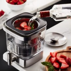 KitchenAid® Cold Brew Coffee Maker - 19 Cup 32 KitchenAid® Cold Brew Coffee Maker - 19 Cup -Crema Coffee Store kitchenaidcoldbrewmakerlifestyle16