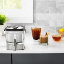 KitchenAid® Cold Brew Coffee Maker - 14 Cup 26 KitchenAid® Cold Brew Coffee Maker - 14 Cup -Crema Coffee Store kitchenaidcoldbrewmakerlifestyle5 e4300a58 9759 4991 9936 4aac18665f83